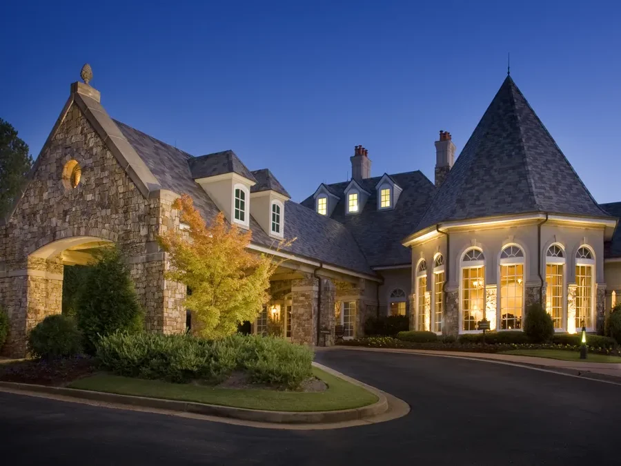 st-ives-johns-creek-ga-brown-thrasher-movers St Ives Creek Atlanta